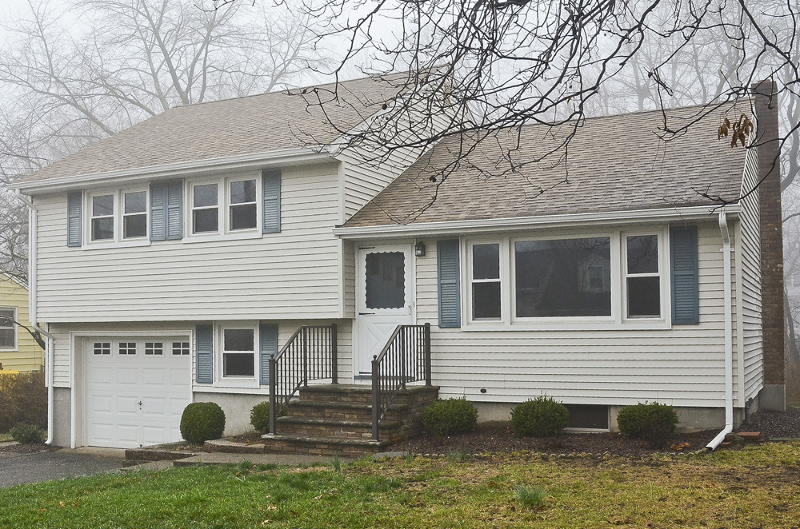 Property Photo: 9 Lafayette Pl NJ 07834