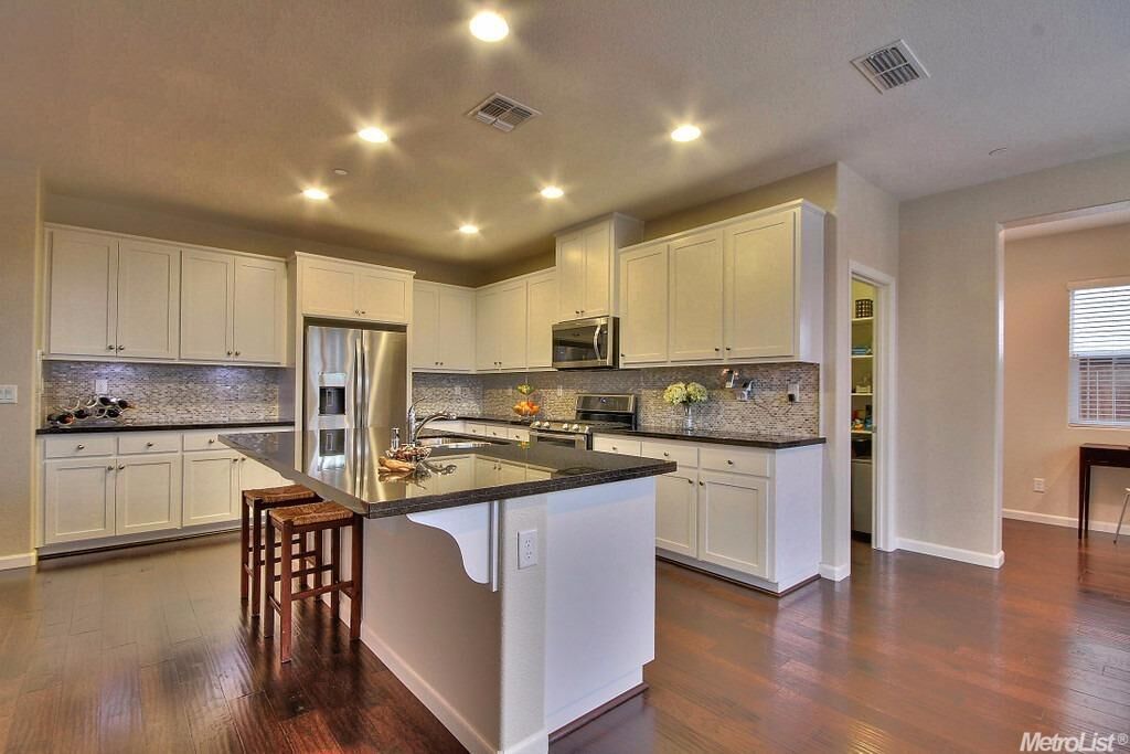 Property Photo: 870 Calico Drive CA 95765