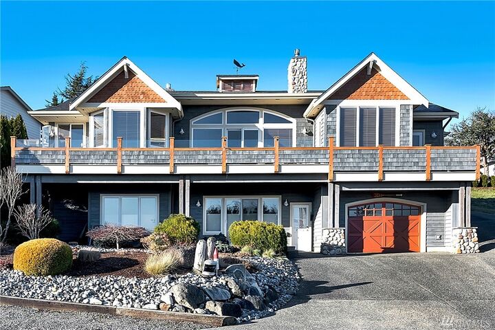 Property Photo: 8043 Chinook Wy WA 98230