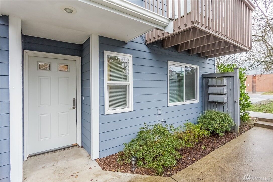 Property Photo: 520 24th Avenue S WA 98144