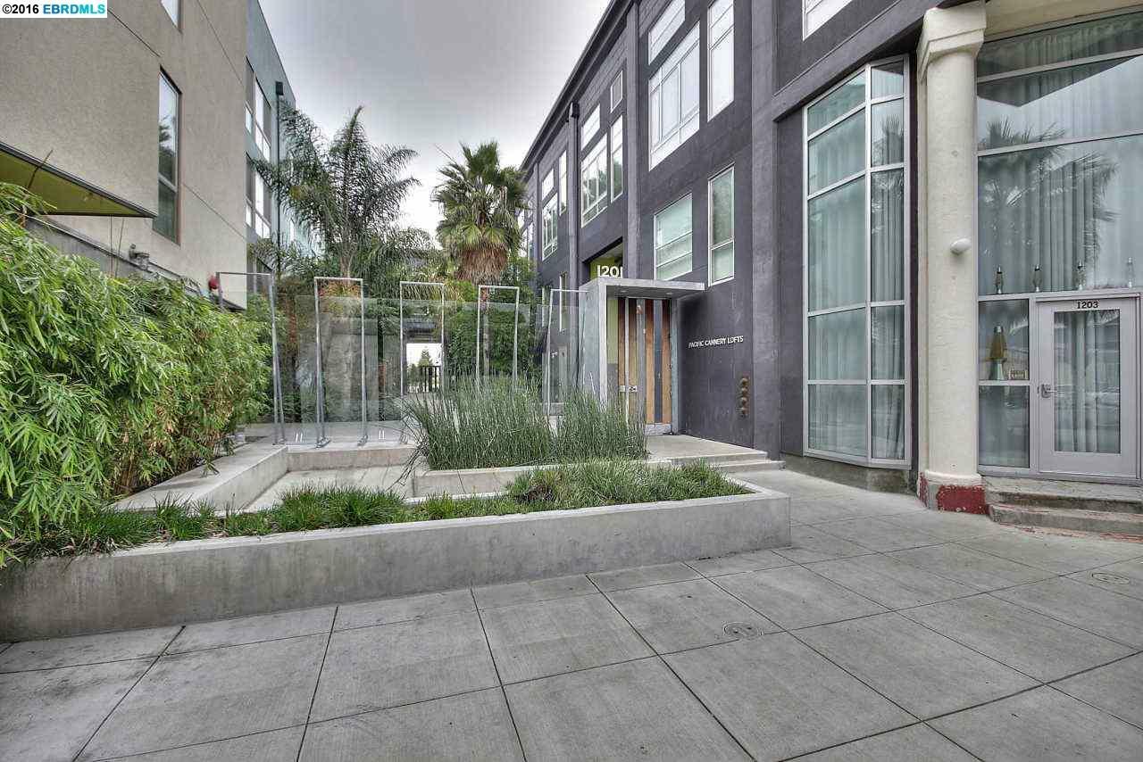 Property Photo:  1221 Pine St  CA 94607 