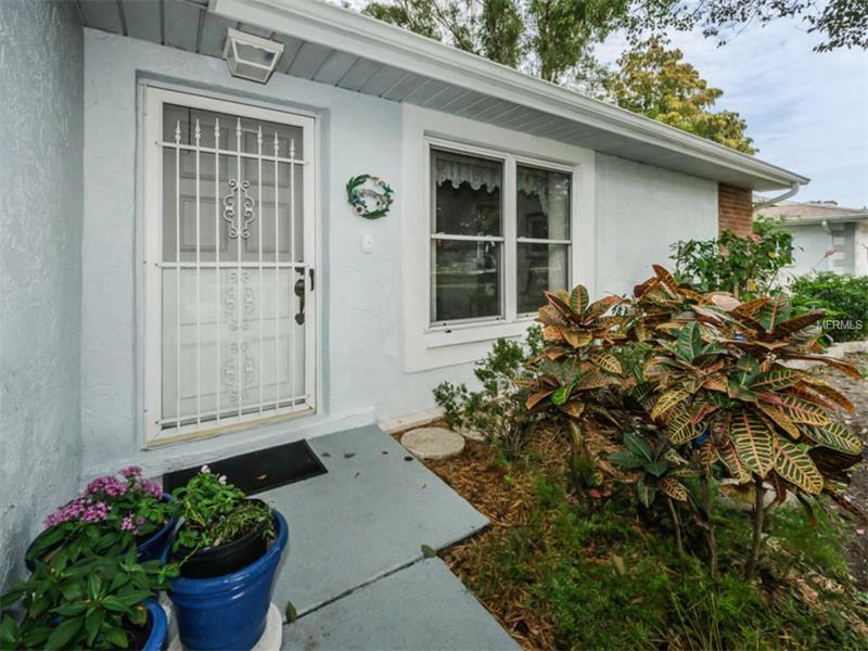 Property Photo: 1441 Queen Anne Boulevard FL 34684