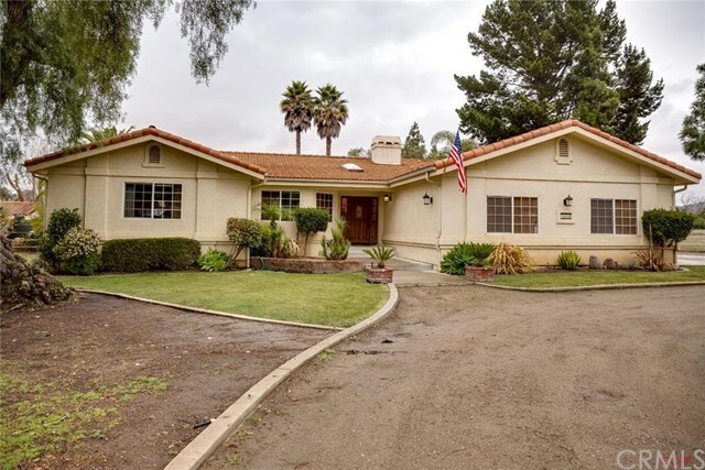 Property Photo:  1858 Lincoln Avenue  CA 93420 