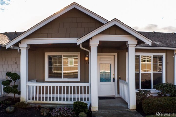 Property Photo:  5670 Correll Dr 102  WA 98248 