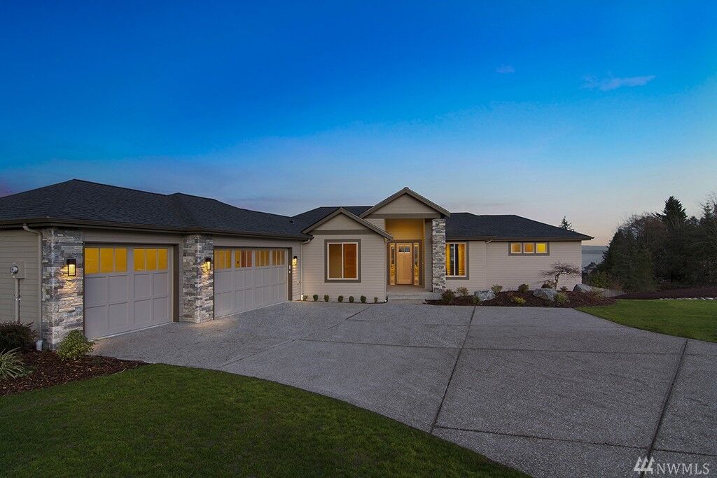 Property Photo: 7257 Stinson Ave WA 98335