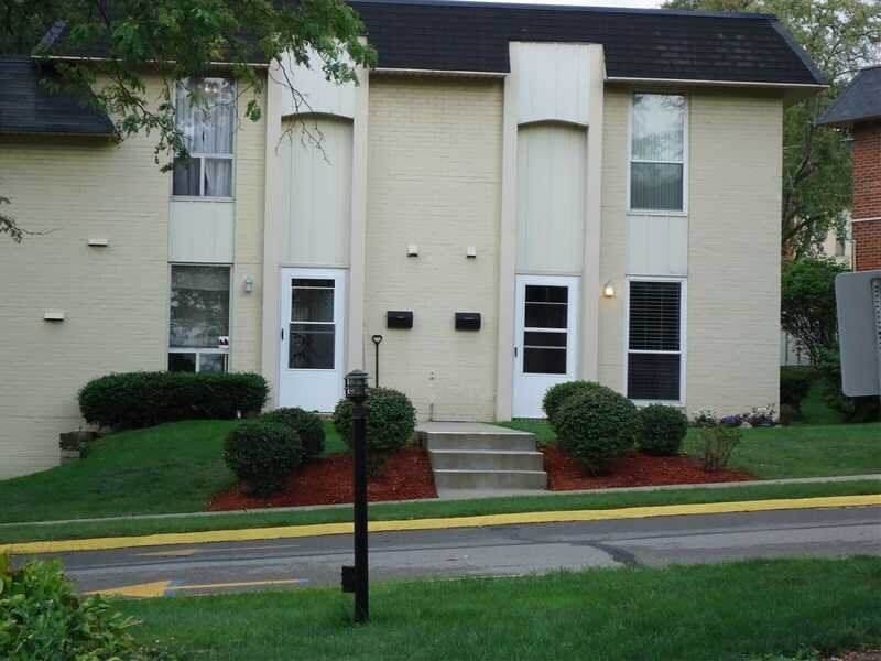 Property Photo:  330 College Park Drive 330  PA 15108 