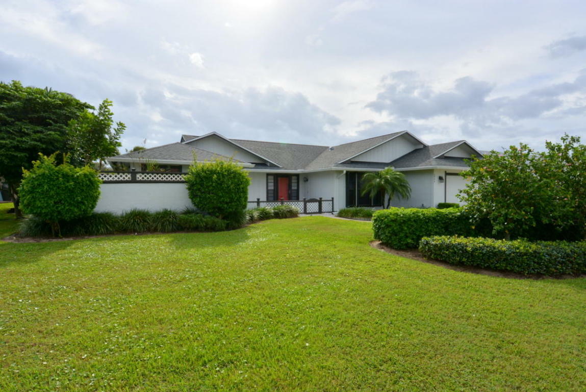 Property Photo:  6944 SE Bunker Hill Drive  FL 33455 