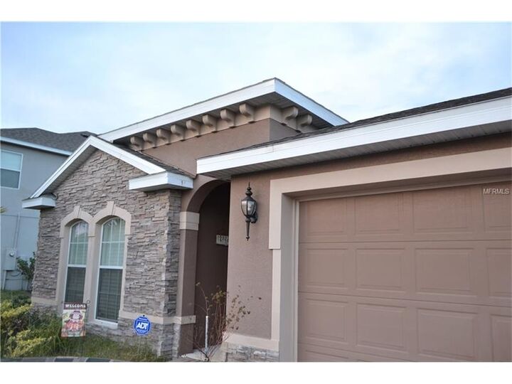 Property Photo:  642 Grassy Stone Drive  FL 34787 