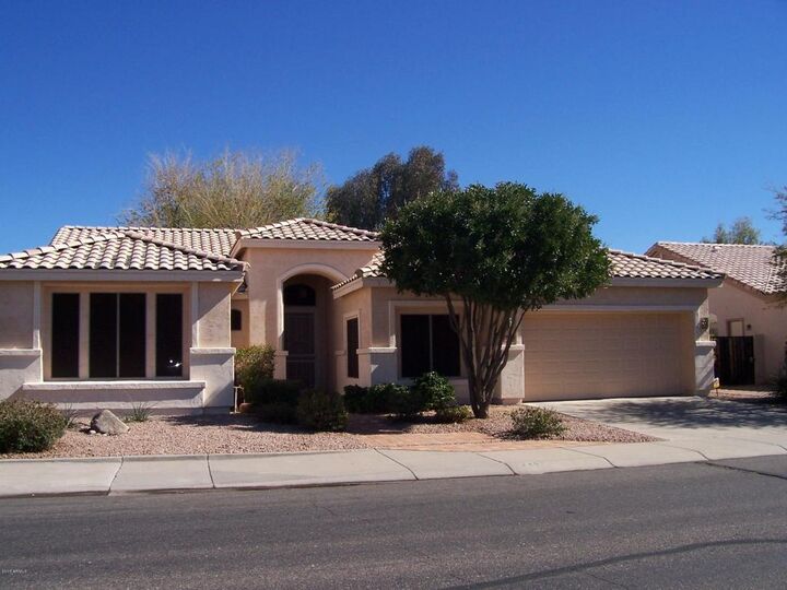 Property Photo:  2453 S Cholla Place  AZ 85286 