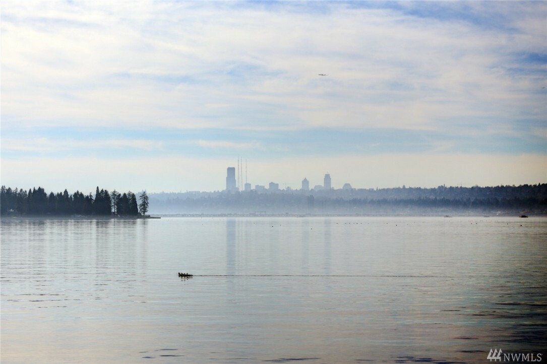 Property Photo:  6363 Lake Washington Blvd NE 101  WA 98033 