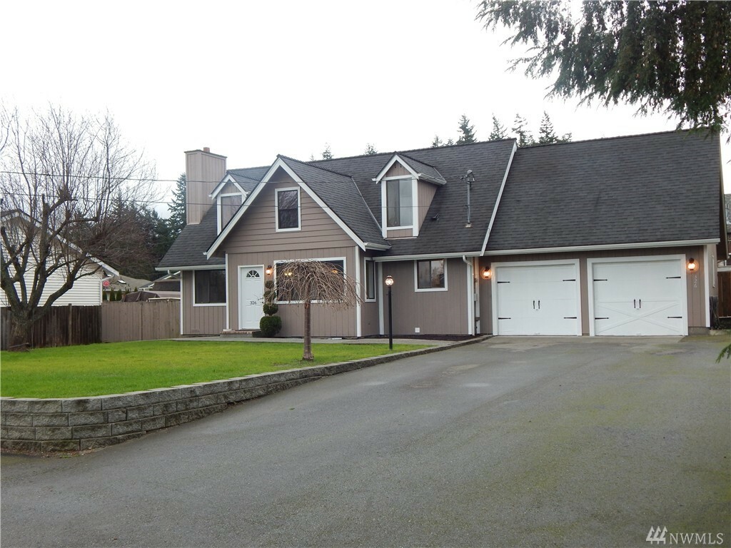 Property Photo:  326 Heather Dr  WA 98282 