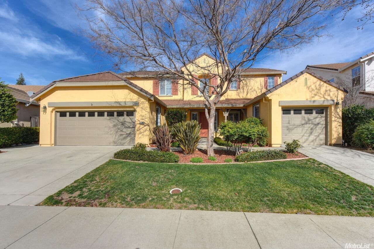 Property Photo: 1676 Woodhaven Circle CA 95747