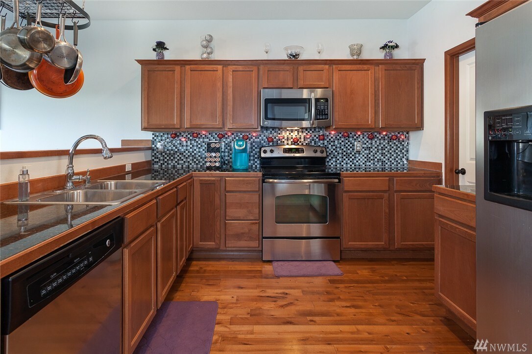 Property Photo:  11819 62nd Ave SE  WA 98296 