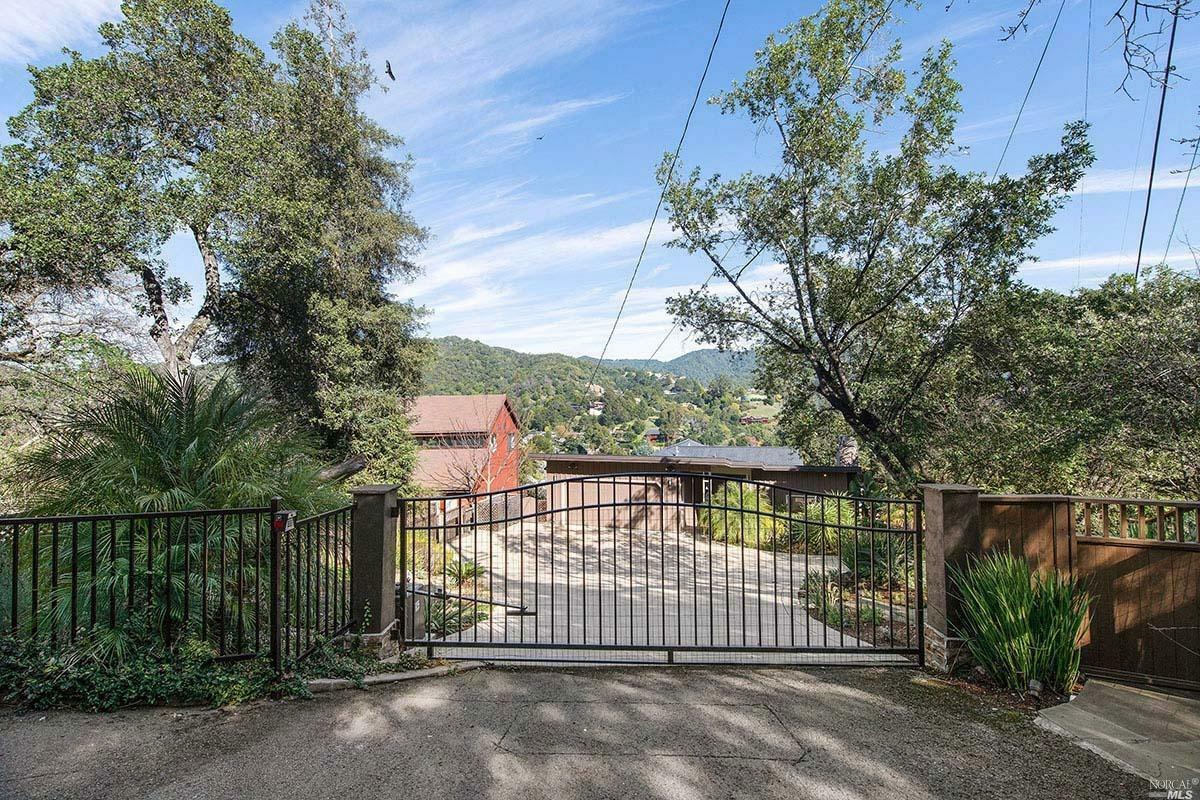 Property Photo:  120 Coleman Drive  CA 94901 