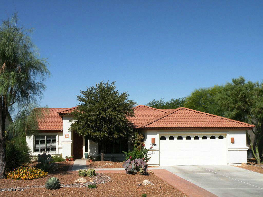 Property Photo:  1808 E Desert Lark Pass  AZ 85614 