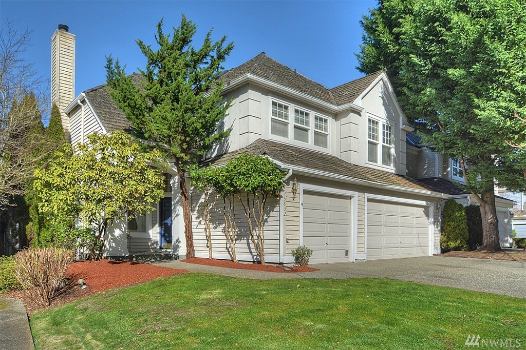 Property Photo: 25832 SE 42nd Way WA 98075