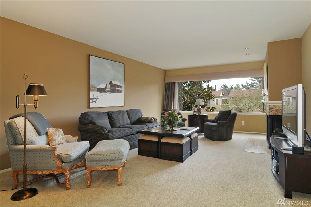 Property Photo:  6524 Parkpoint Lane NE  WA 98115 