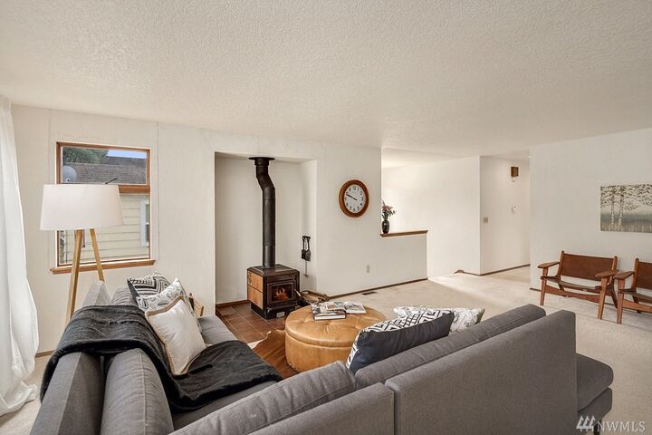 Property Photo: 8549 Latona Avenue NE WA 98115