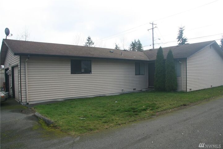 Property Photo: 17 W Madison WA 98203