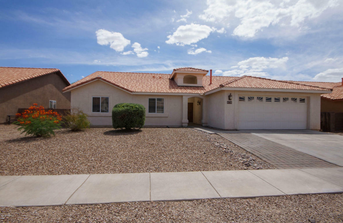 Property Photo:  9756 E Paseo Del Tornasol  AZ 85747 