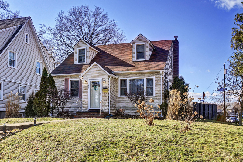Property Photo: 602 Roosevelt St NJ 07090