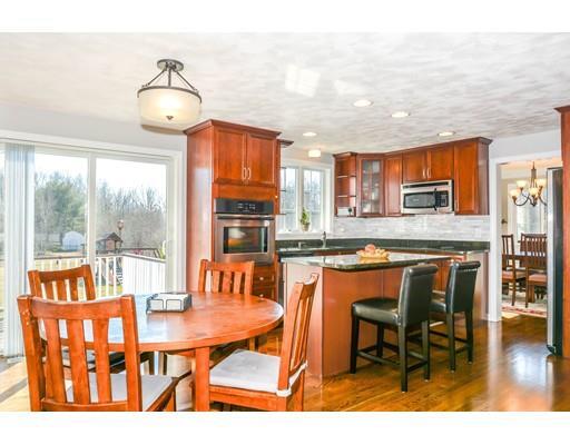Property Photo: 5 Sequoia Dr MA 01887