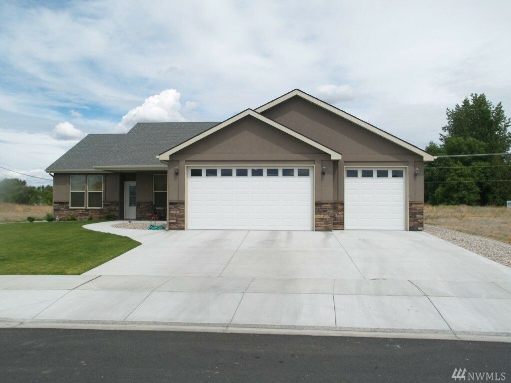 3440 W Blue Heron Lane  Moses Lake WA 98837 photo