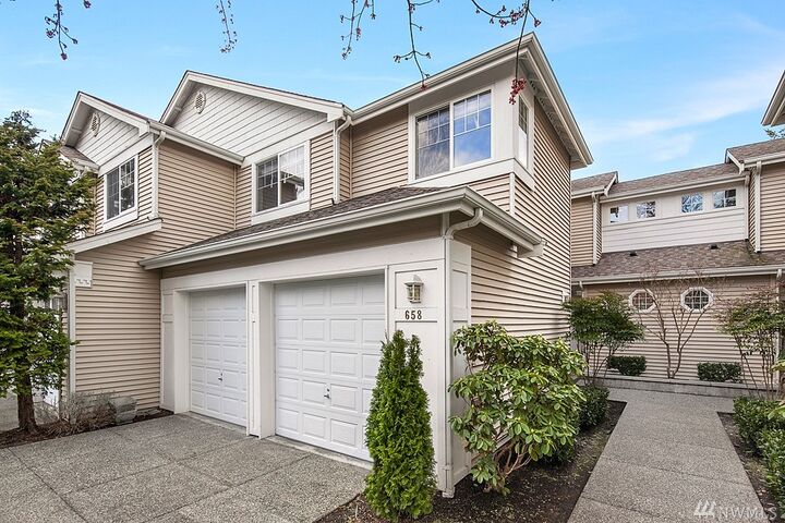 Property Photo: 658 Chelan Place NE 658 WA 98059