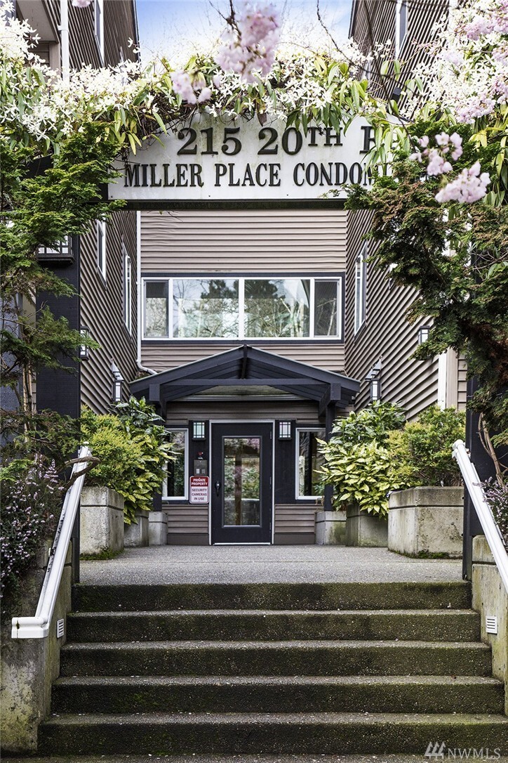 Property Photo: 215 20th Ave E 203 WA 98112