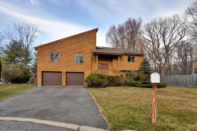 Property Photo:  15 John Shine Ct  NJ 07675 