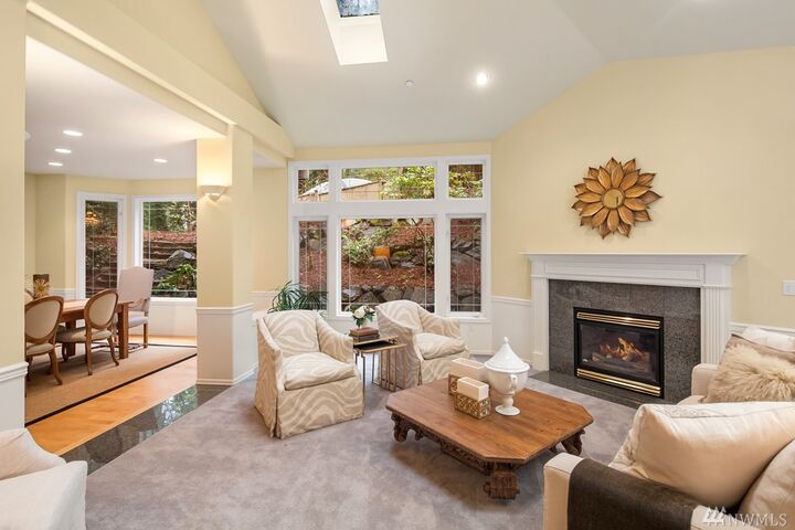 Property Photo: 4702 E Mercer Wy WA 98040