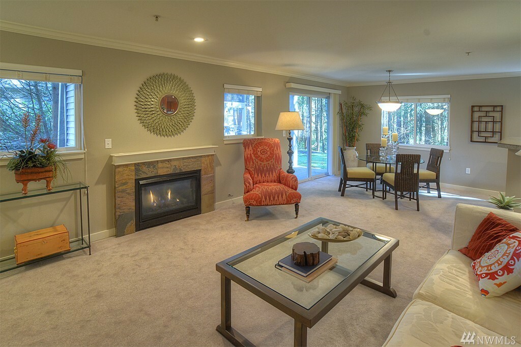 Property Photo: 25025 SE Klahanie Blvd D101 WA 98029