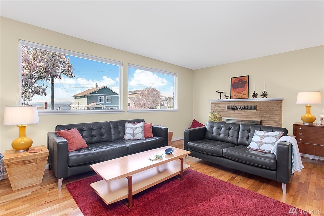 Property Photo: 9036 38th Ave SW WA 98126