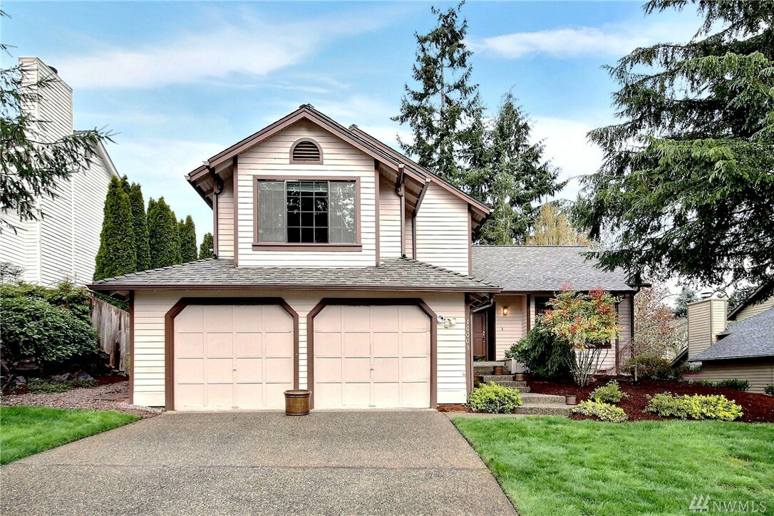 Property Photo:  10003 181st Ave NE  WA 98052 