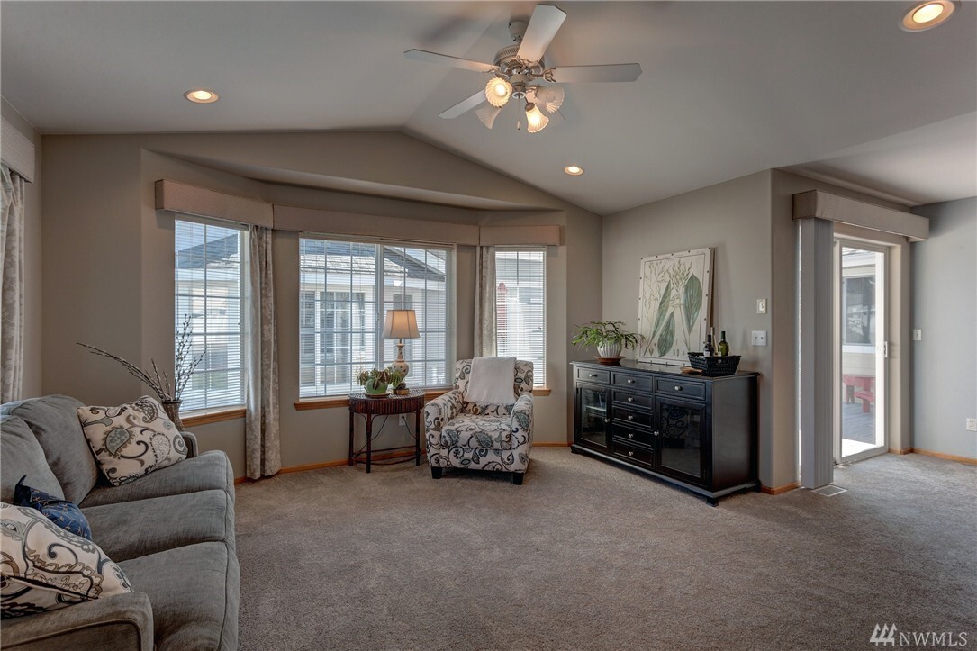 Property Photo: 2928 Racine St WA 98226