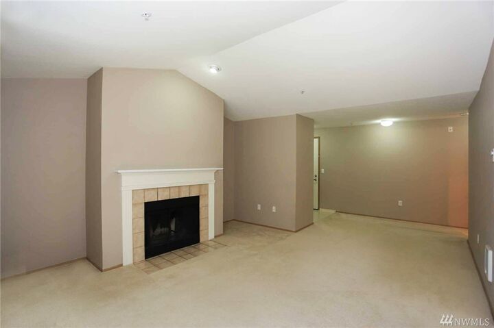 Property Photo: 23315 Cedar Wy M201 WA 98043