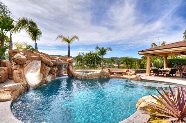 Property Photo: 17 Riviera CA 92679