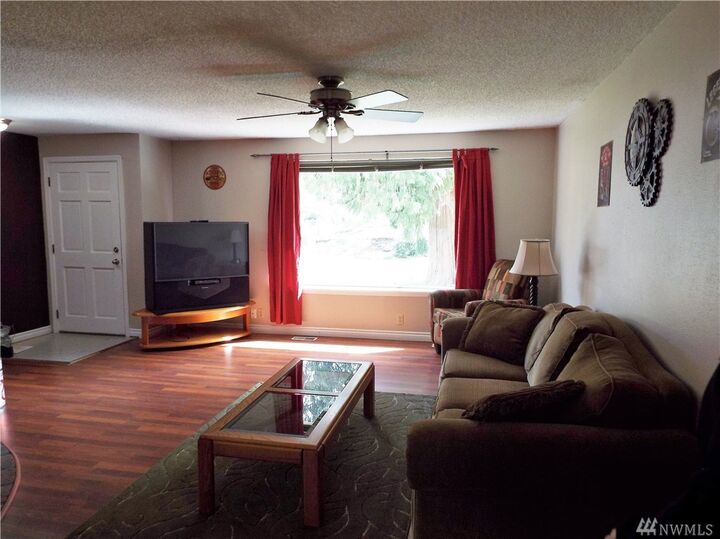 Property Photo:  29412 216th Ave SE  WA 98010 