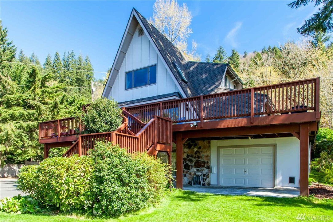 Property Photo:  16007 Tiger Mountain Rd SE  WA 98027 