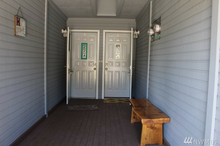 Property Photo: 3120 NW Cascade Ave WA 98802