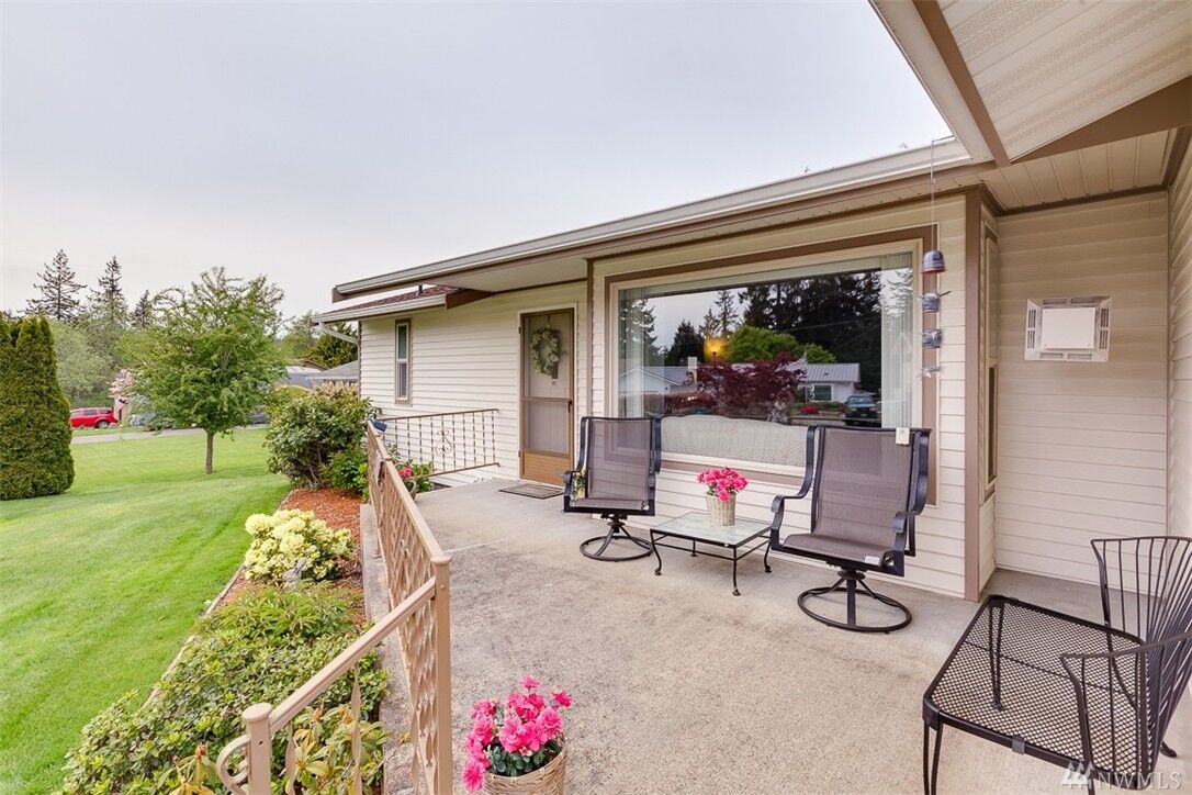 Property Photo:  210  Mackenzie Drive  WA 98928 