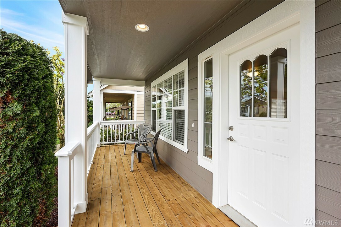 Property Photo: 2227 Oak St WA 98264