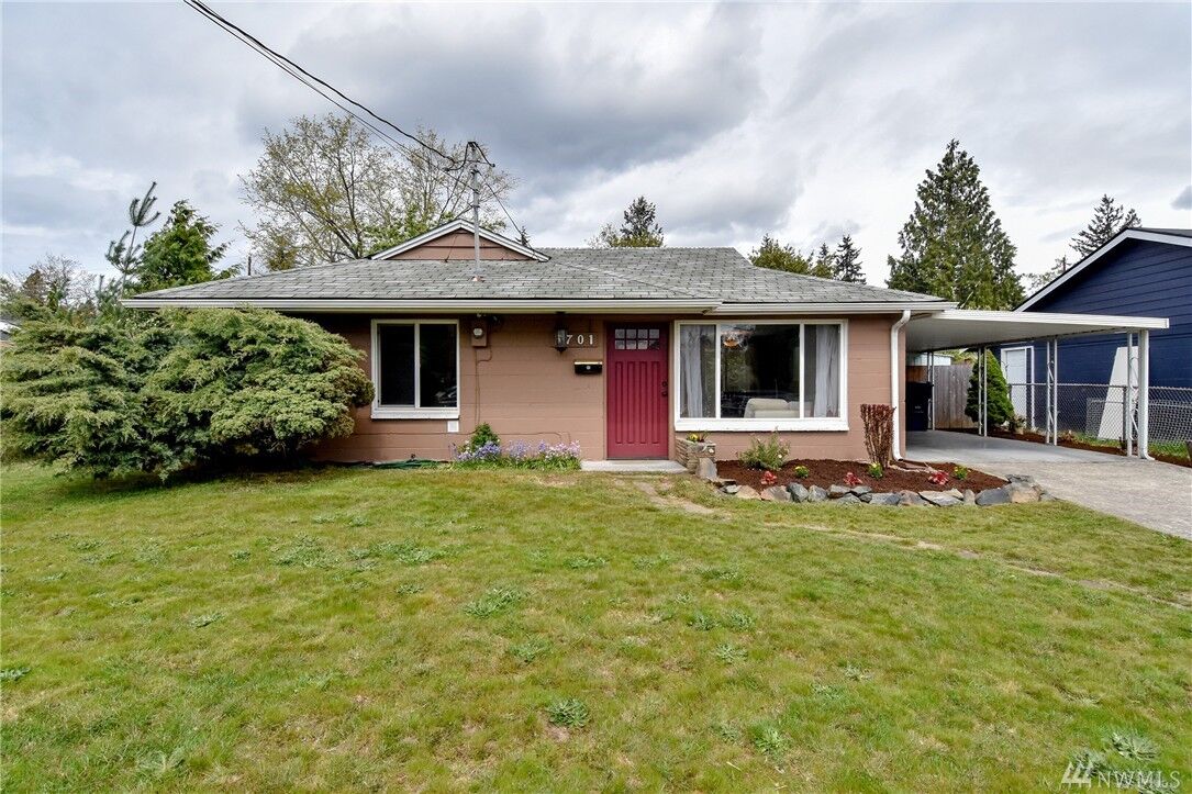 Property Photo:  5701 241st St SW  WA 98043 