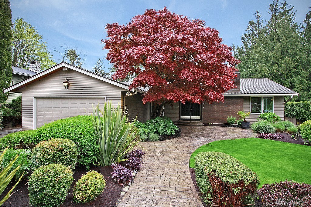 Property Photo: 19414 46th Ave NE WA 98155