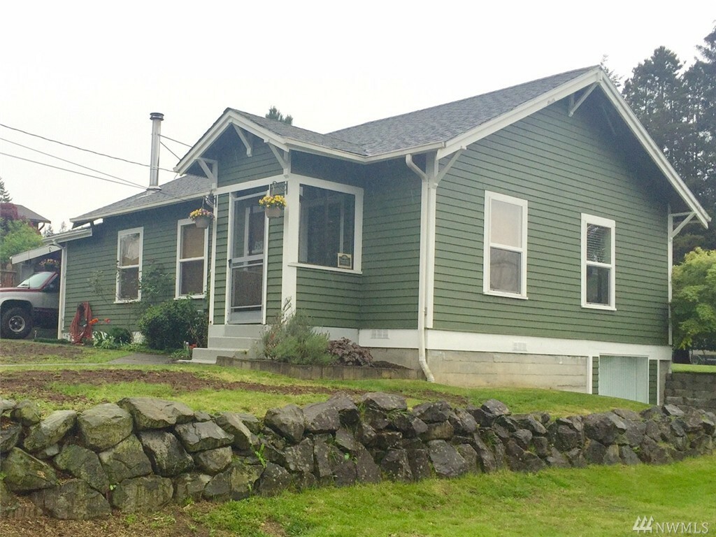 Property Photo:  5302 Rockefeller Ave  WA 98203 