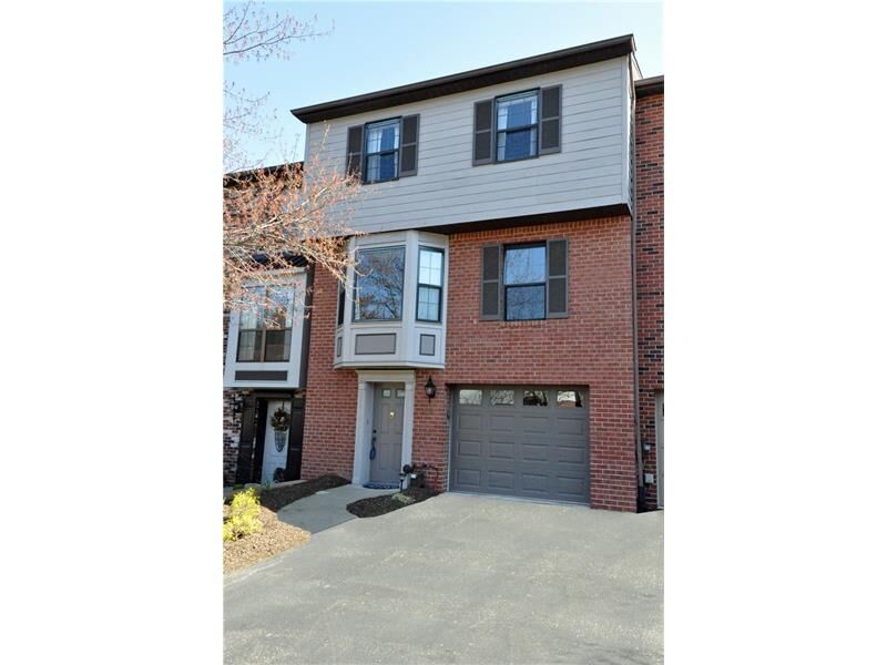 Property Photo:  564 Thorncliffe Drive  PA 15205 