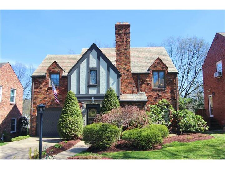 859 Country Club Drive  Mt. Lebanon PA 15228 photo