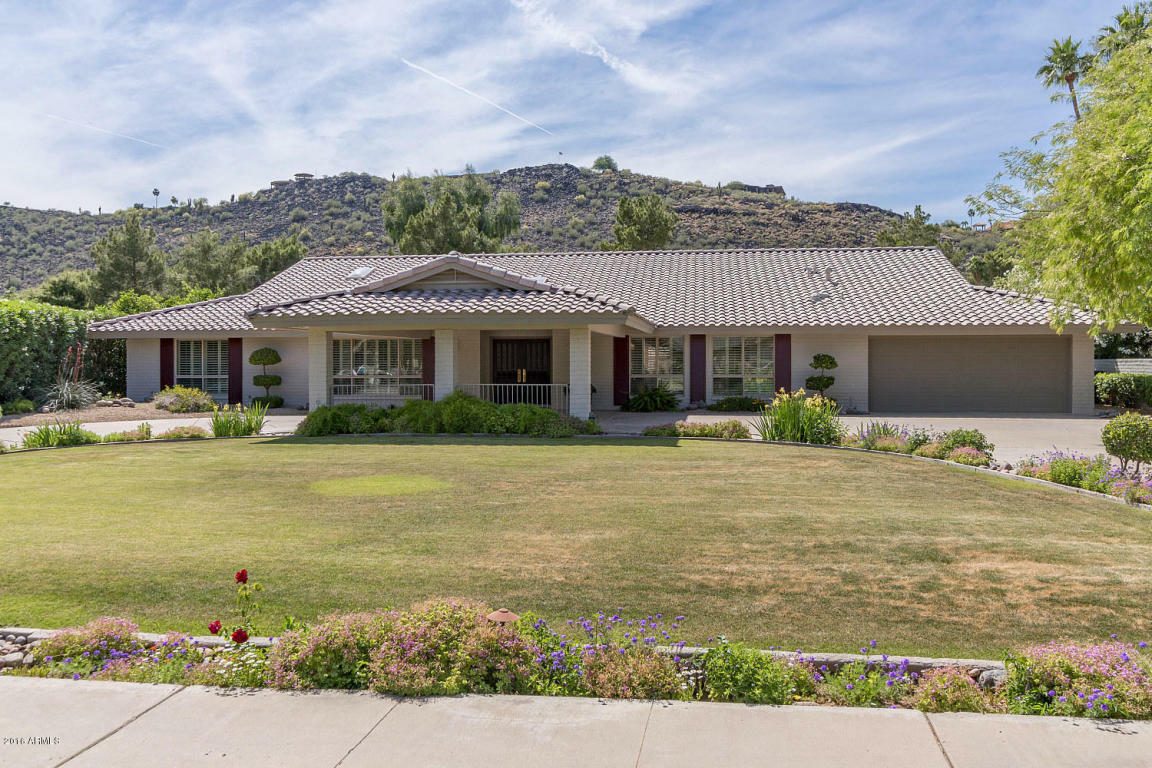 Property Photo:  812 W Moon Valley Drive  AZ 85023 