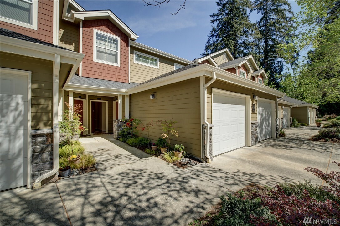 Property Photo:  4309 Issaquah Pine Lake Rd SE 108  WA 98075 