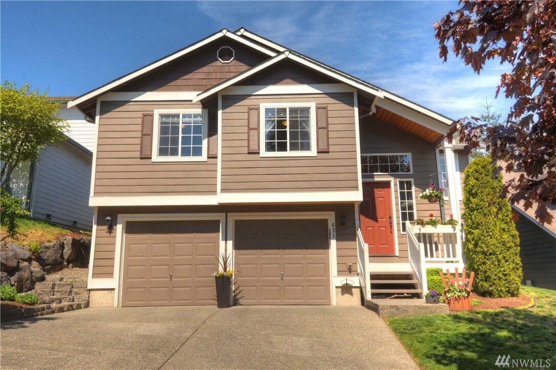 Property Photo:  821 180th St SW  WA 98037 